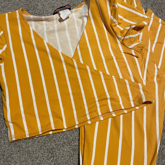 Two piece sets - Picture 3 of 3